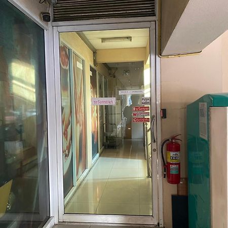 Ferienwohnung Ladapan Mansion Nonthaburi Exterior foto