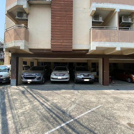 Ferienwohnung Ladapan Mansion Nonthaburi Exterior foto