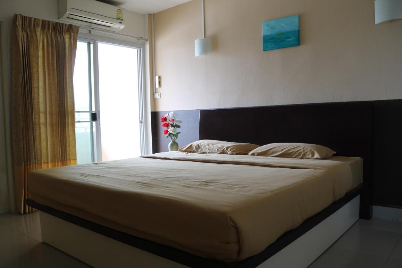 Ferienwohnung Ladapan Mansion Nonthaburi Exterior foto