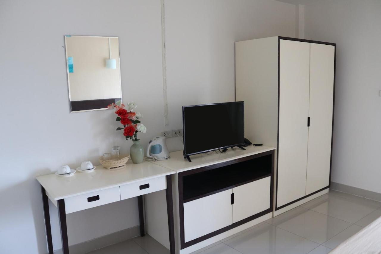 Ferienwohnung Ladapan Mansion Nonthaburi Exterior foto